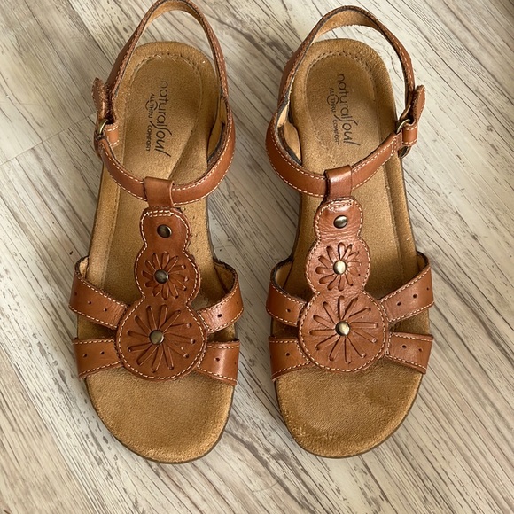 Natural Soul Shoes - Natural Soul Leather Sandals size 8